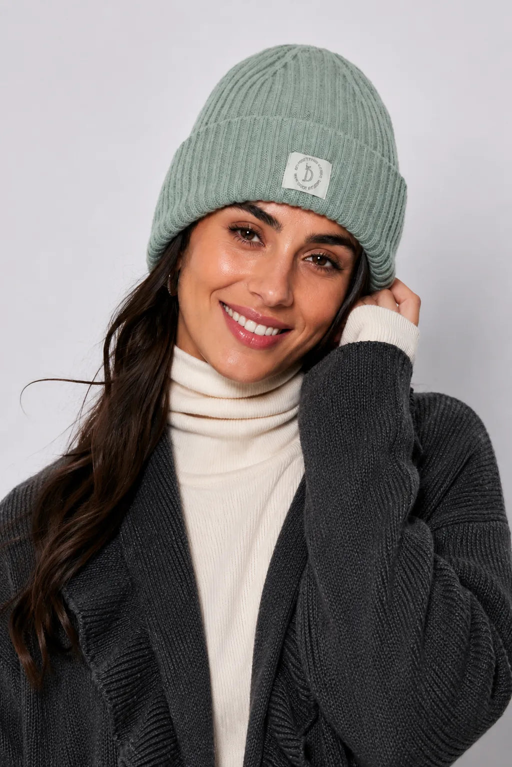 COZY RIBBED KNIT BEANIE