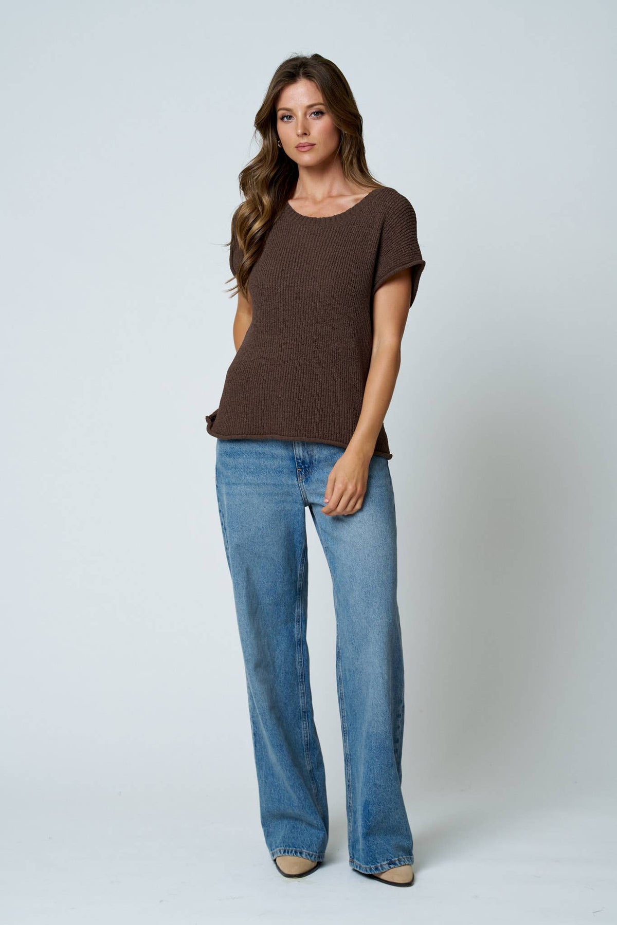 CREW NECK RAW SLEEVE RELAXED SWEATER KNIT TOP: CHOCOLATE BROWN