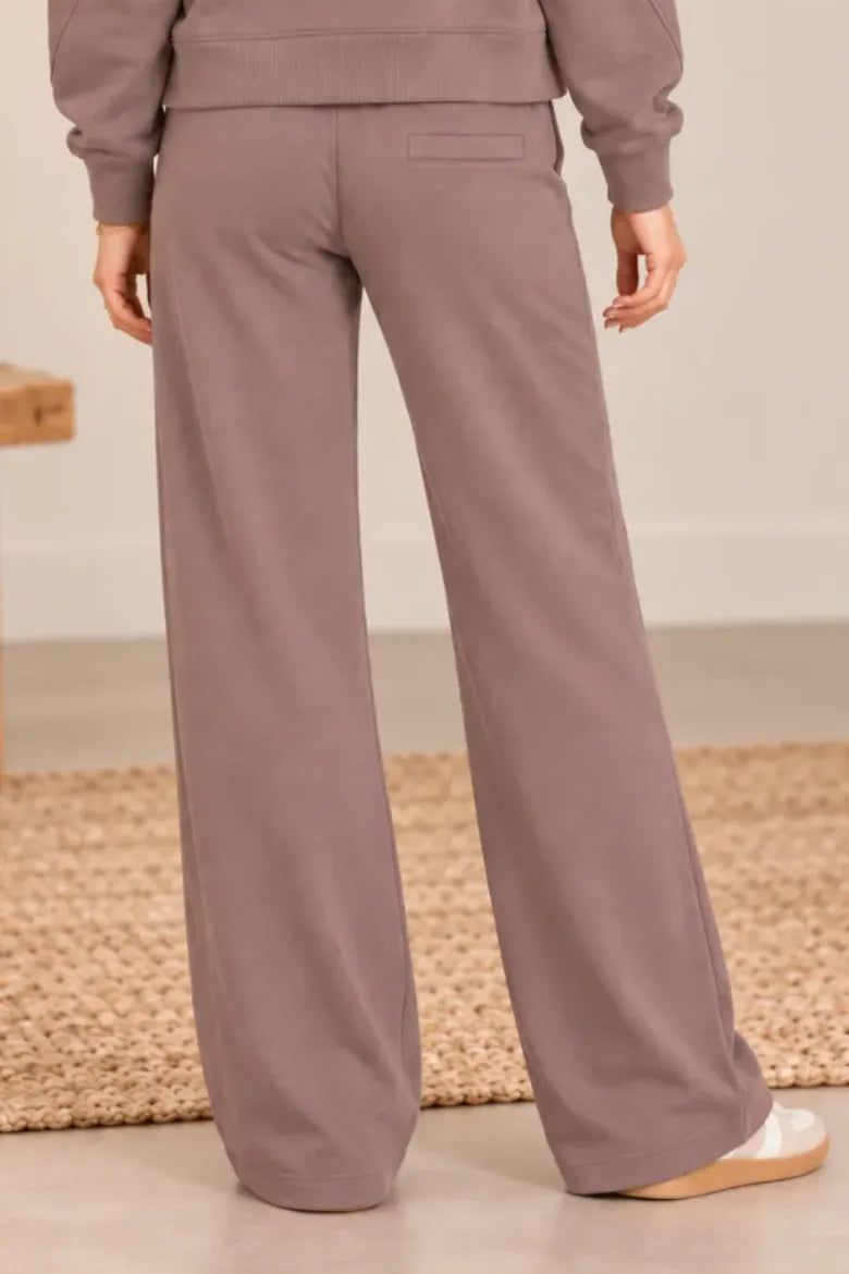 Silky Soft Seam Front Straight Leg Pant