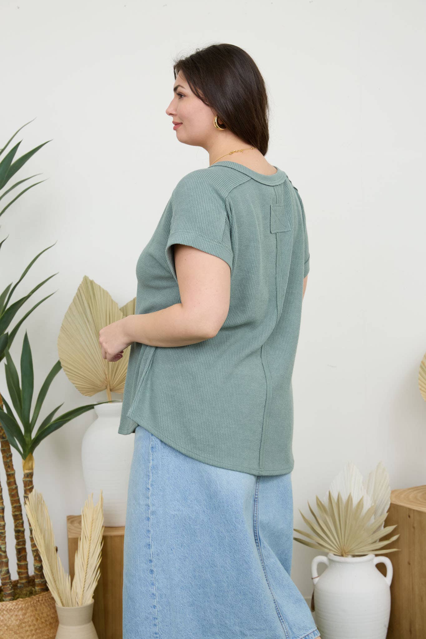 PLUS RAW EDGE V NECK EXTENDED SLEEVE KNIT TOP - Sage