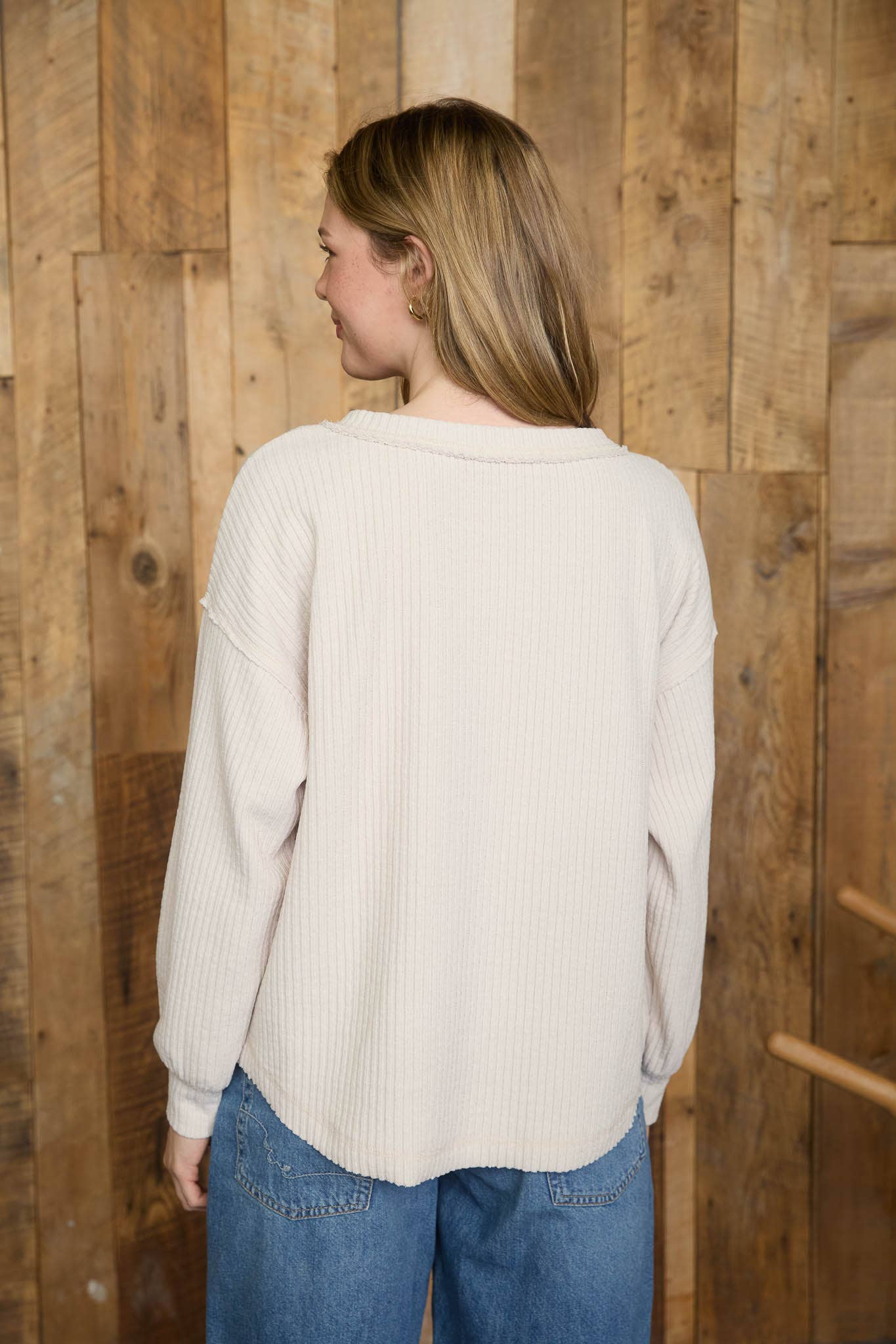 RIBBED HENLEY LONG SLEEVE EXPOSED SEAM KNIT TOP - Oatmeal