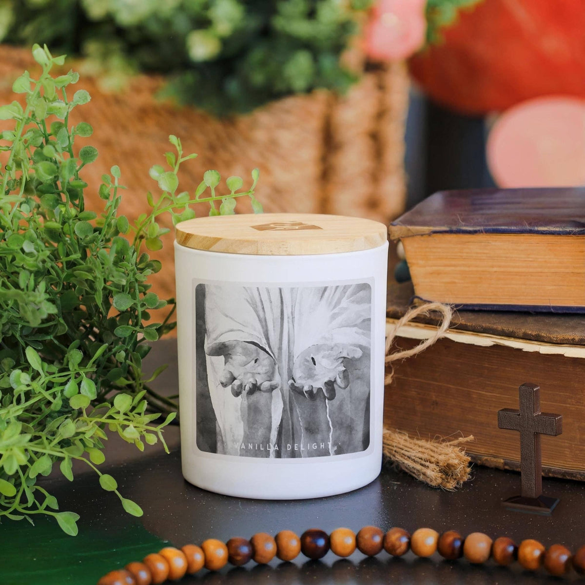B&W Jesus Hands - Vanilla Delight Candle