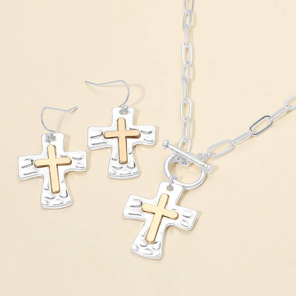 Brushed Hammered Metal Cross Pendant Paperclip Chain Toggle Necklace